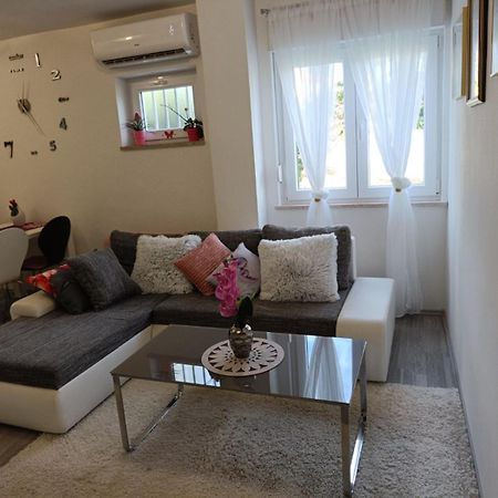 Apartments Mary & Free Parking Rovinj Zimmer foto